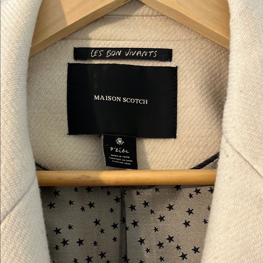 Cream Blazer - Picture 3 of 8